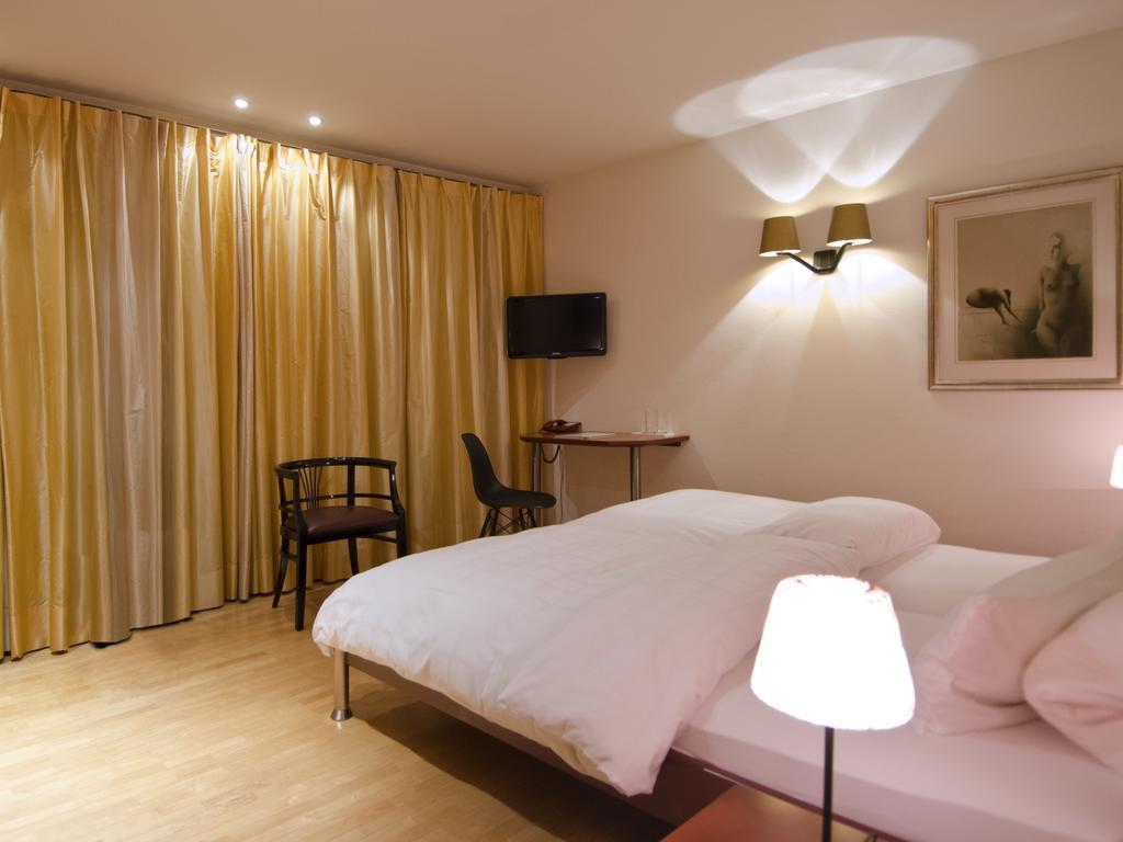 Hotel Scholl 슈바비슈할 객실 사진
