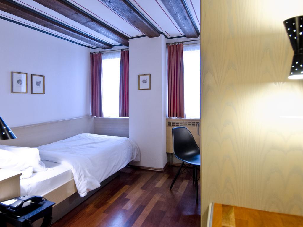 Hotel Scholl 슈바비슈할 객실 사진