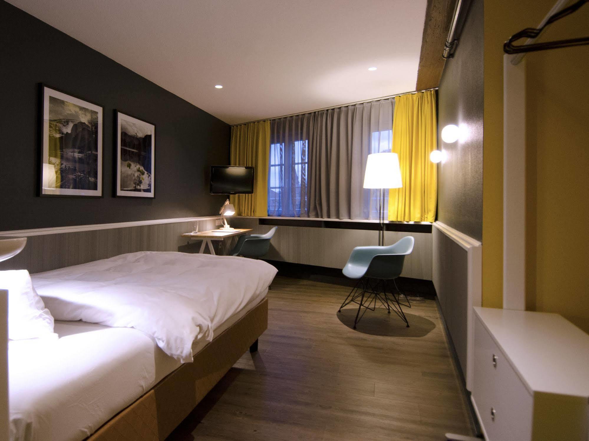 Hotel Scholl 슈바비슈할 외부 사진