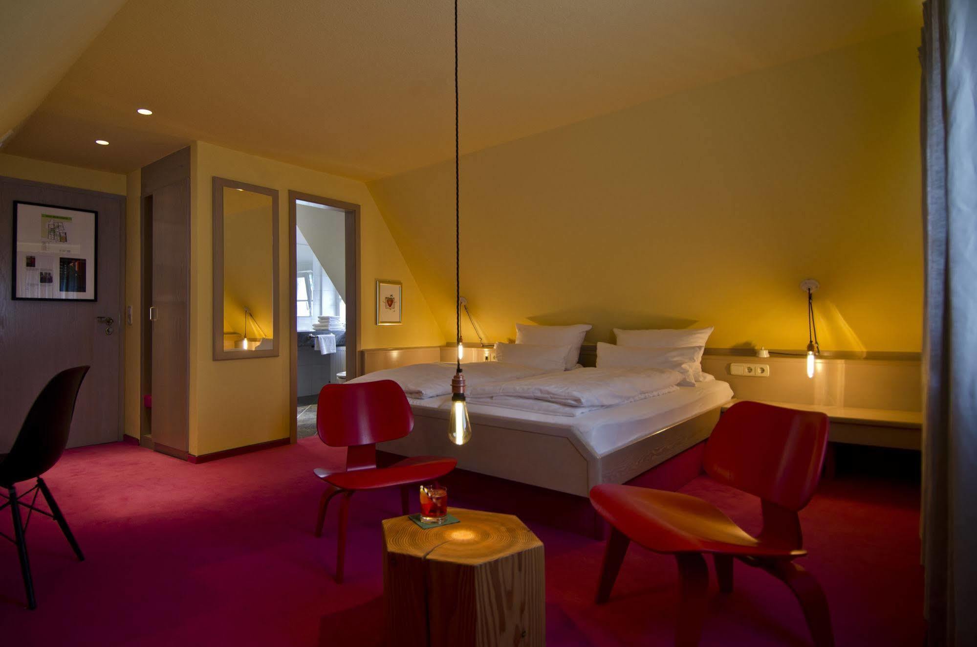 Hotel Scholl 슈바비슈할 외부 사진